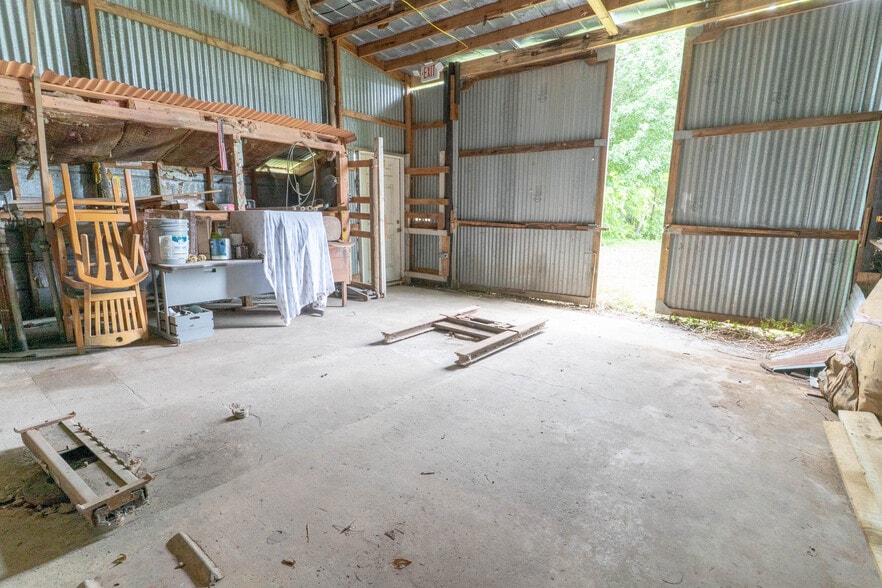 More Photos Of 110 E Clark St, Bartlett General Retail For Sale