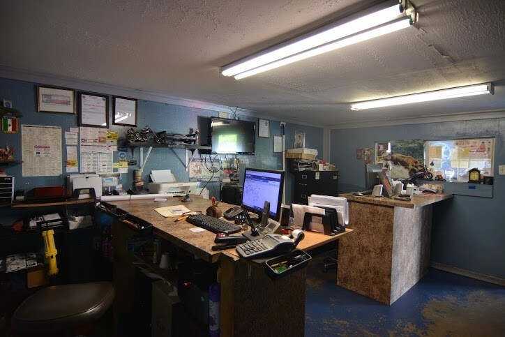 More Photos Of 8921 Daffodil Ave, Houston Auto Repair For Lease