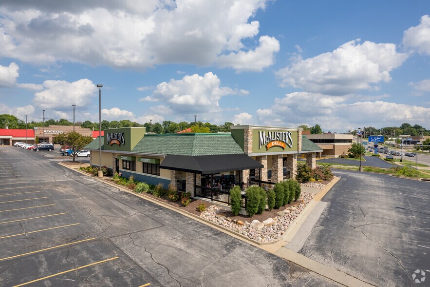 More Photos Of 11977 St. Charles Rock Rd, Bridgeton Unknown For Lease