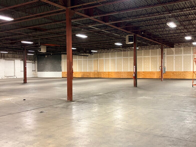 More Photos Of 902-908 Bullitt St, Charleston Warehouse For Lease