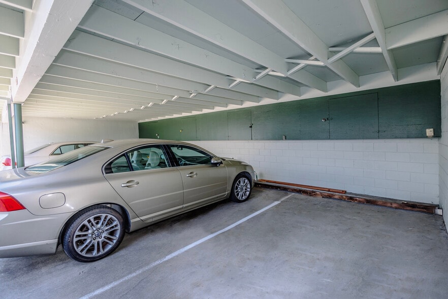 More Photos Of 106 N Bayshore Blvd, San Mateo Apartments For Sale