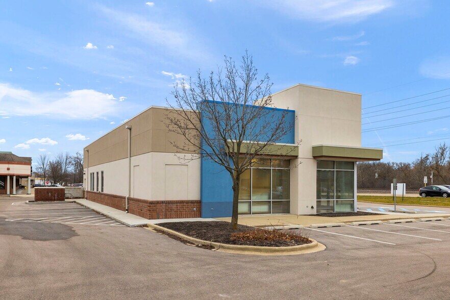 More Photos Of 712 Northwest Hwy, Fox River Grove Medical For Sale