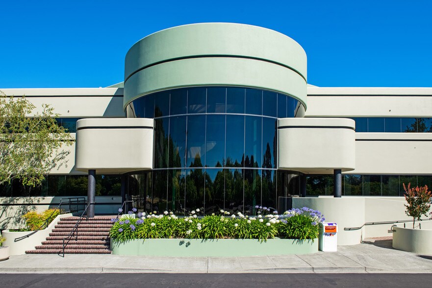 More Photos Of 1304 Southpoint Blvd, Petaluma Office For Sale