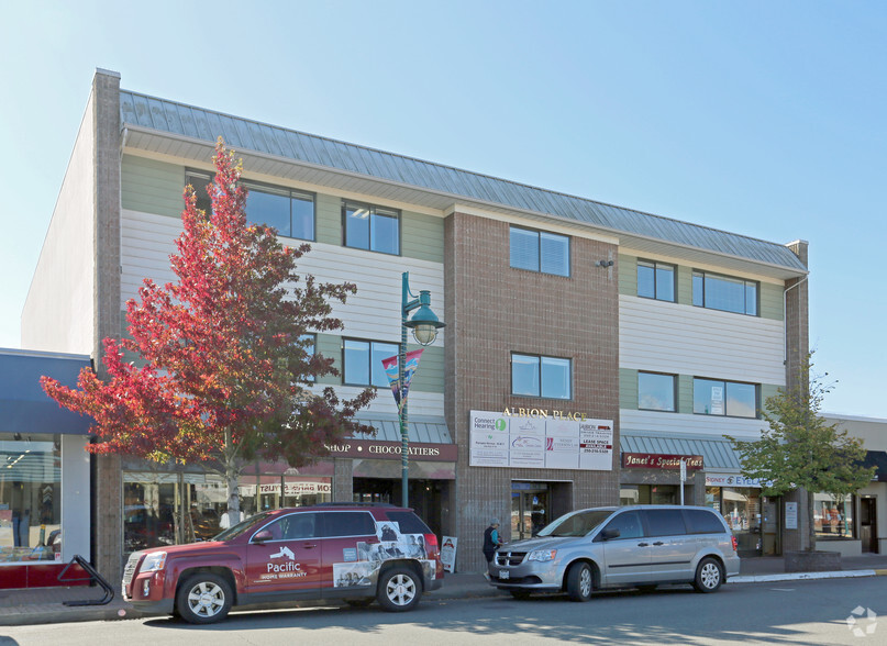 Primary Photo Of 2453-2455 W Beacon Ave, Sidney Storefront Retail Office For Lease