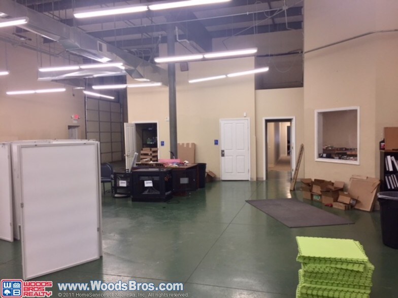 2100 Magnum Cir, Lincoln, NE 68522 Flex For Sale