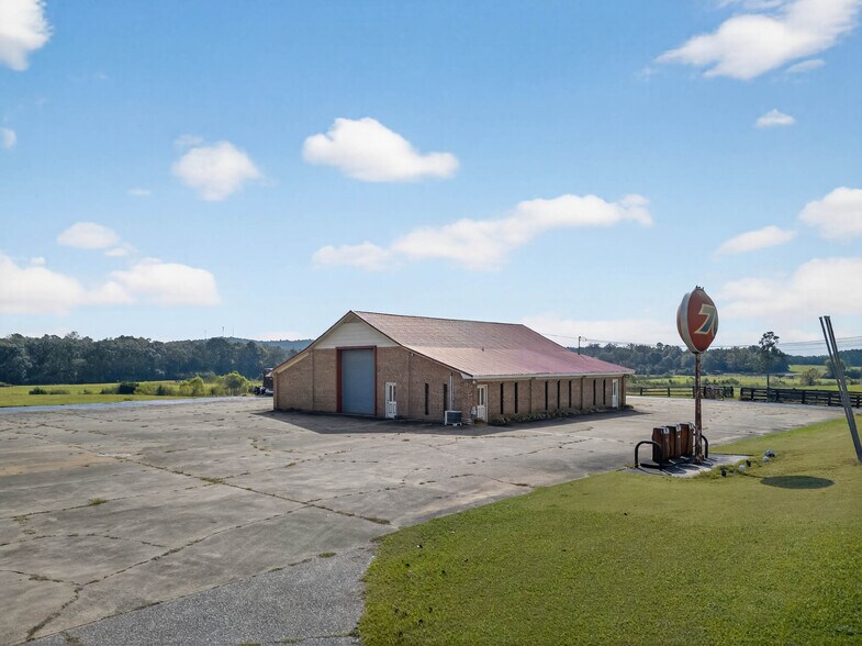 More Photos Of 221 John Ray Ln, Eastaboga Industrial For Sale