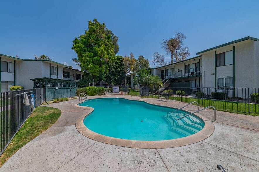 More Photos Of 1735 E Washington St, Colton Apartments For Sale