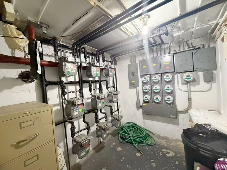 More Photos Of 132-18 57th Rd, Flushing Apartments For Sale