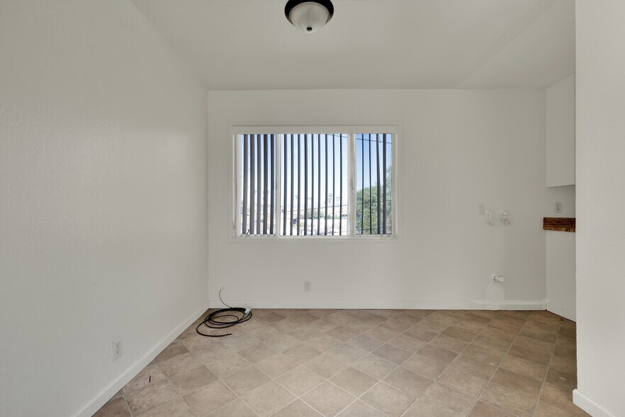 More Photos Of 601 E Rice St, Blythe Apartments For Sale