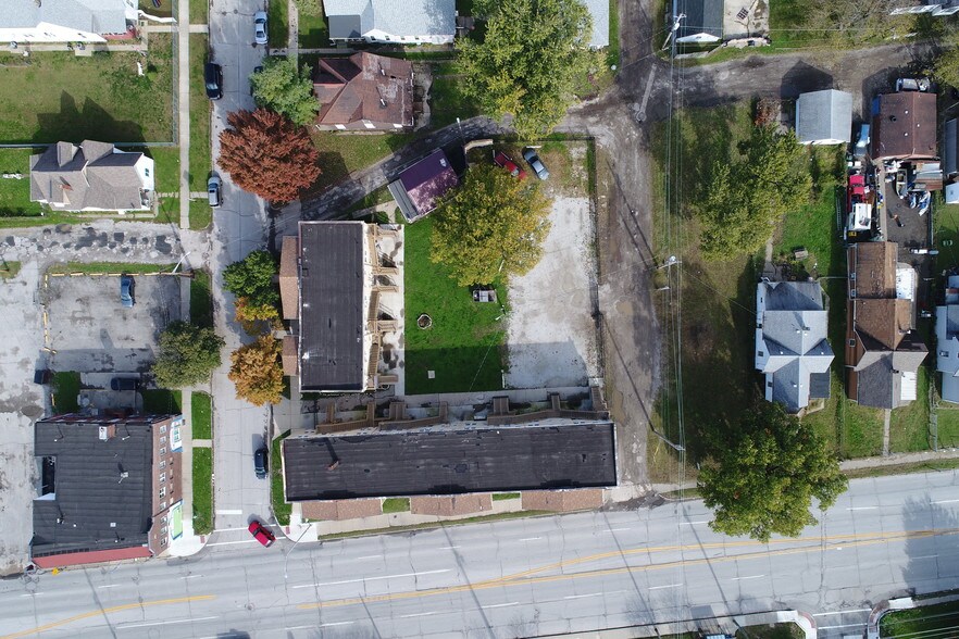 More Photos Of 1918 W Washington St, Indianapolis Apartments For Sale