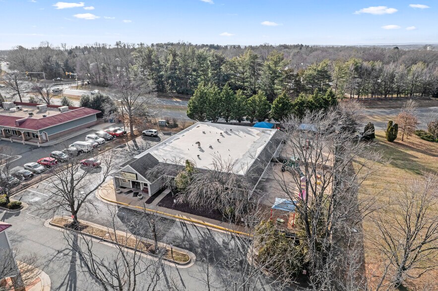 More Photos Of 211 Edds Ln, Sterling Schools For Lease