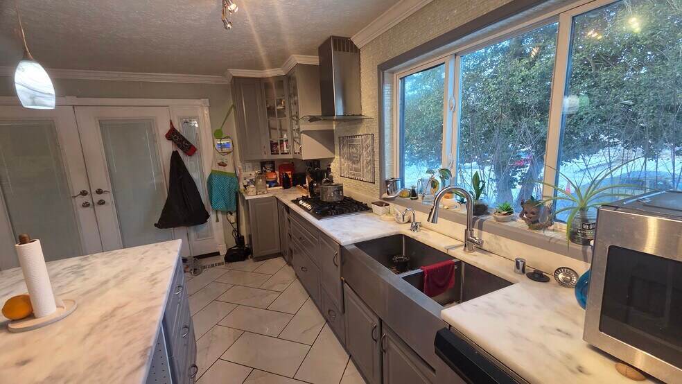 More Photos Of 7905 Sarakal Rd, Clinton Specialty For Sale