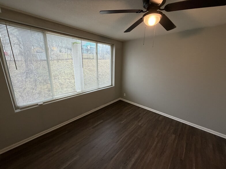 More Photos Of 1621 Washington Blvd, Kansas City Apartments For Sale