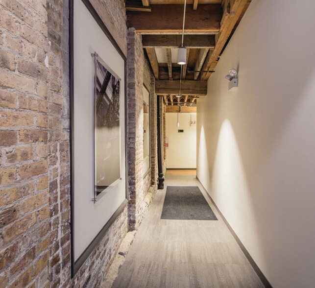 More Photos Of 811 W Evergreen St, Chicago Loft Creative Space For Sale