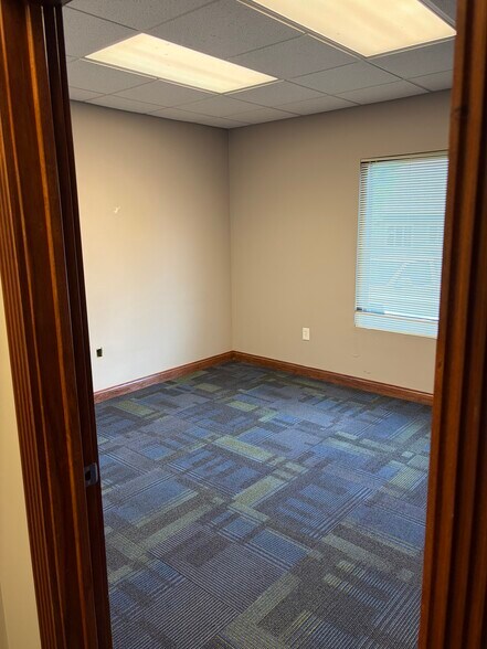 More Photos Of 533 High Suite 1 st, Bowling Green Office For Lease