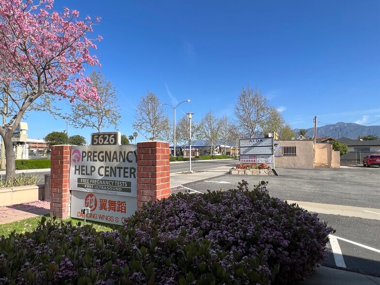 More Photos Of 5620 N Rosemead Blvd, Temple City Freestanding For Lease