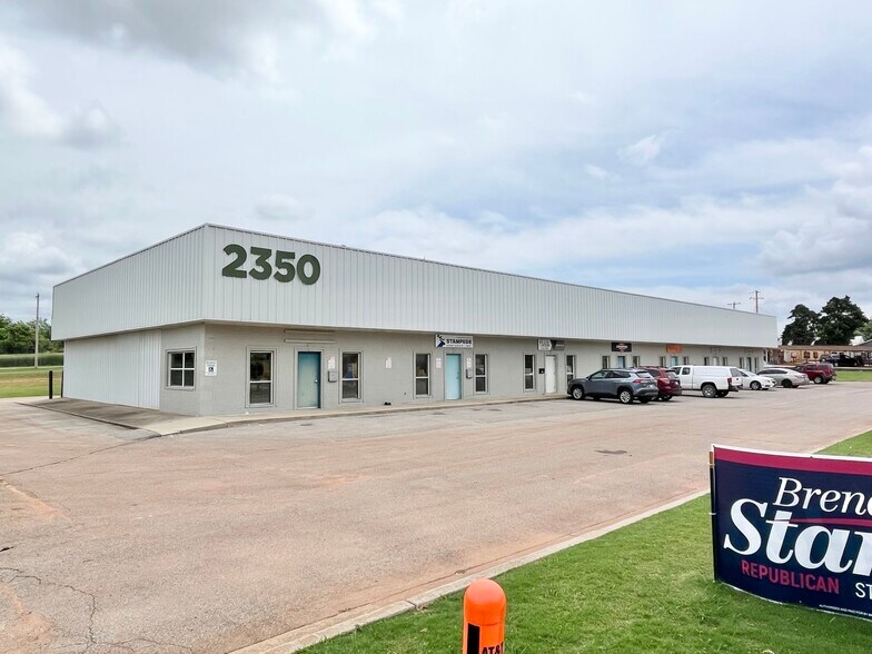 More Photos Of 2350 S Midwest Blvd, Oklahoma City Light Manufacturing For Lease