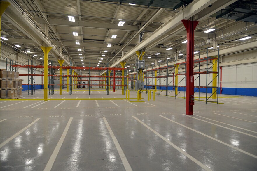 More Photos Of 10-14 New Bond St, Worcester Warehouse For Lease