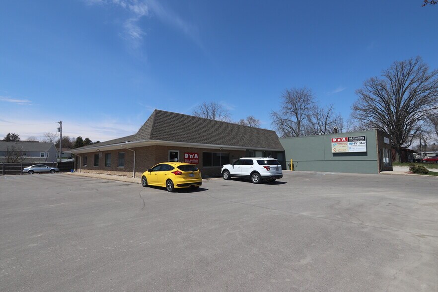 More Photos Of 732-736 S Michigan Ave, Howell Office For Sale