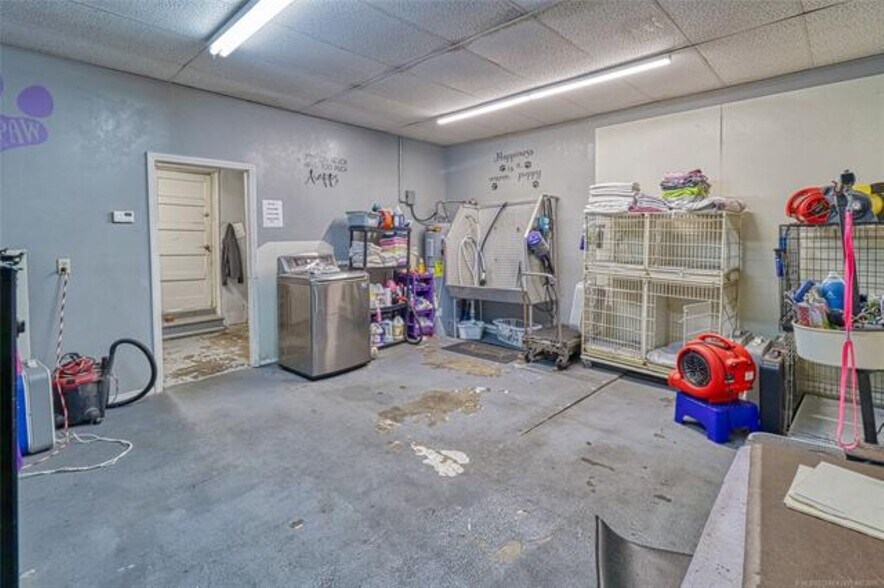 More Photos Of 111-117 S Main St, Eufaula Office For Sale