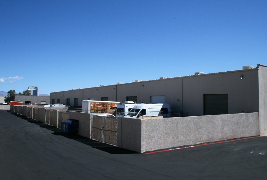 More Photos Of 4320 W Reno Ave, Las Vegas Light Manufacturing For Lease