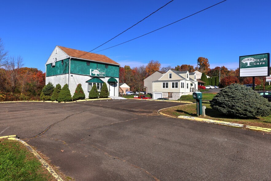 Primary Photo Of 399 Wolcott Rd, Wolcott Restaurant For Sale