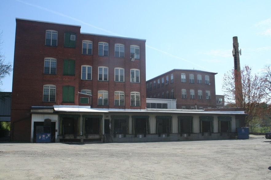 More Photos Of 221 Pine St, Florence Warehouse For Lease