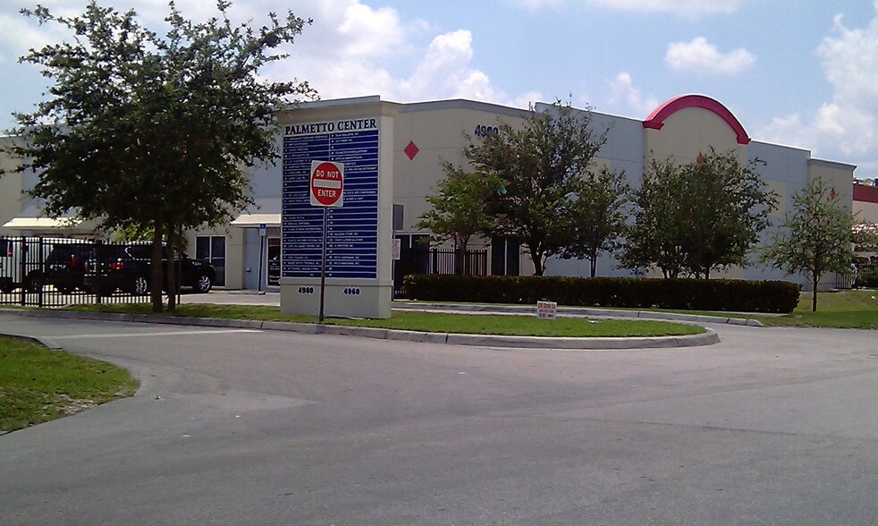 More Photos Of 4980 NW 165th St, Miami Gardens Warehouse For Sale
