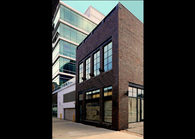 More Photos Of 1219 W Lake St, Chicago Storefront Retail Office For Sale
