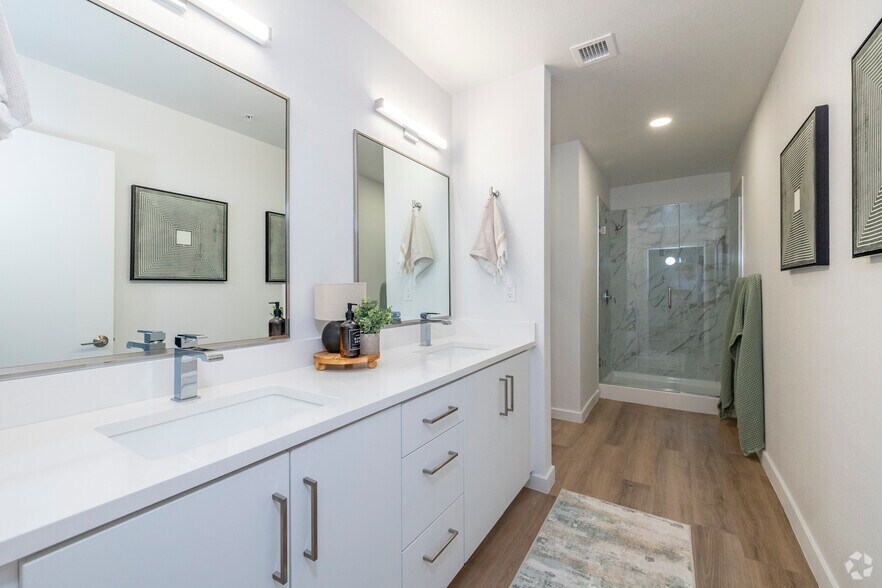 More Photos Of 301 W Roosevelt St, Phoenix Apartments For Lease