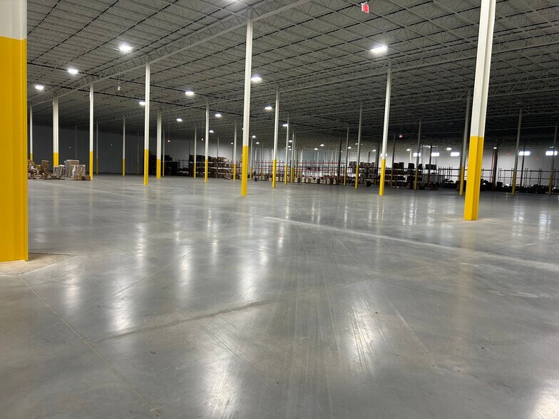 More Photos Of 1369 Lamberton Rd, Hamilton Township Warehouse For Lease