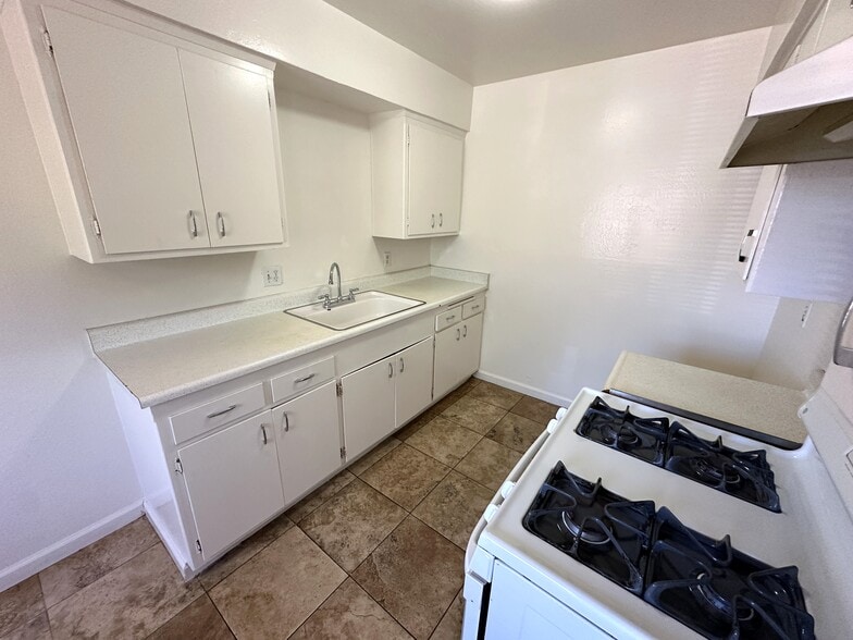 More Photos Of 1822 Cirby Way, Roseville Apartments For Sale