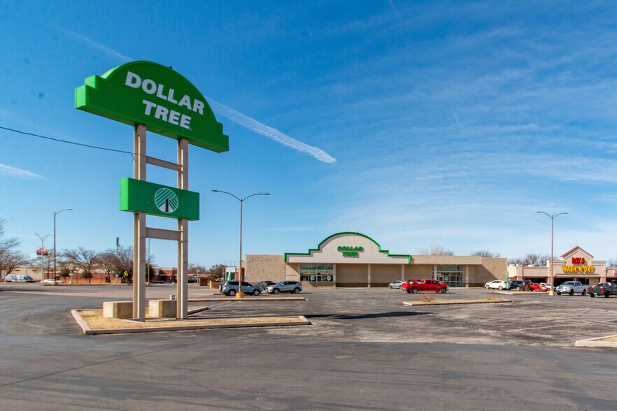 More Photos Of 1508 Midwestern Pky, Wichita Falls Storefront For Sale