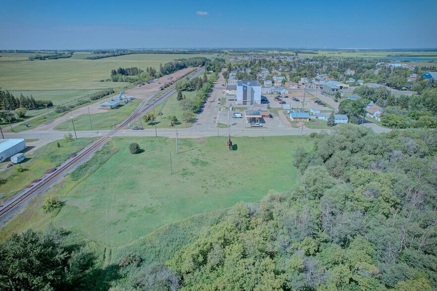 More Photos Of 4703 47 St, Bruderheim Land For Sale