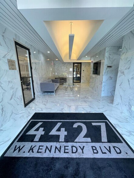More Photos Of 4427 W Kennedy Blvd, Tampa Office For Lease
