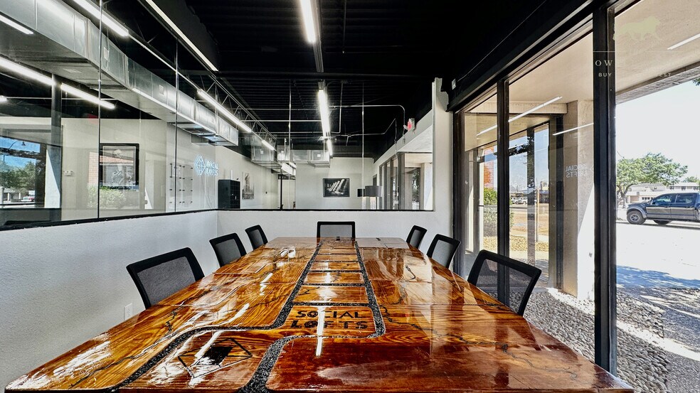 More Photos Of 3610 34th St, Lubbock Office For Sale