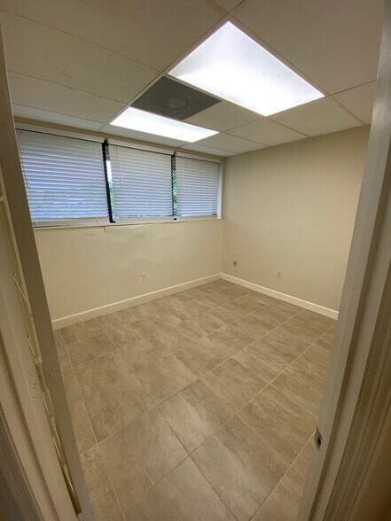 More Photos Of 2836-2854 SE Federal Hwy, Stuart Medical For Lease