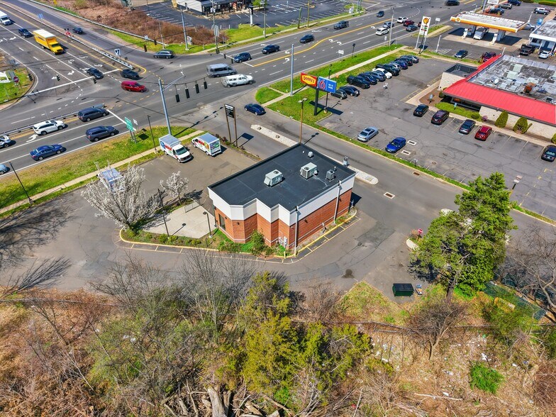 More Photos Of 613 Queen St, Southington Storefront For Sale