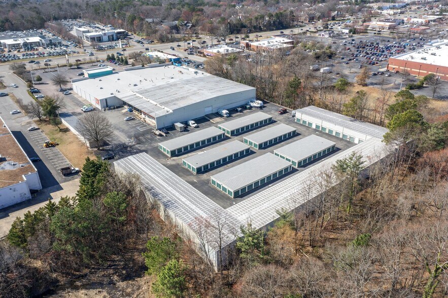 More Photos Of 9120 W Broad St, Richmond Self Storage For Sale