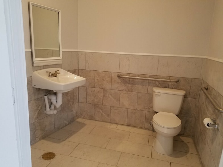 More Photos Of , Hot Springs General Retail For Sale