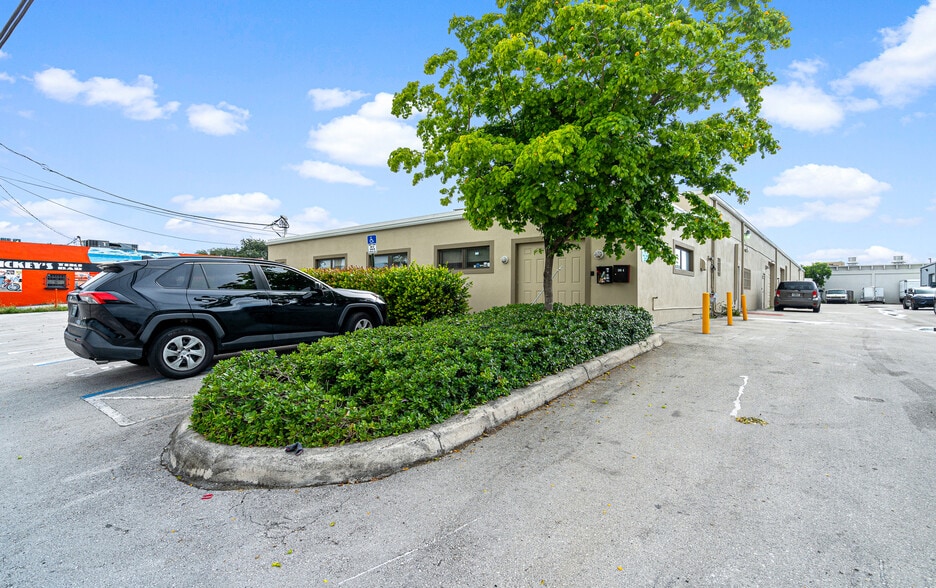 Primary Photo Of 380 SW 12th Ave, Pompano Beach Warehouse For Lease