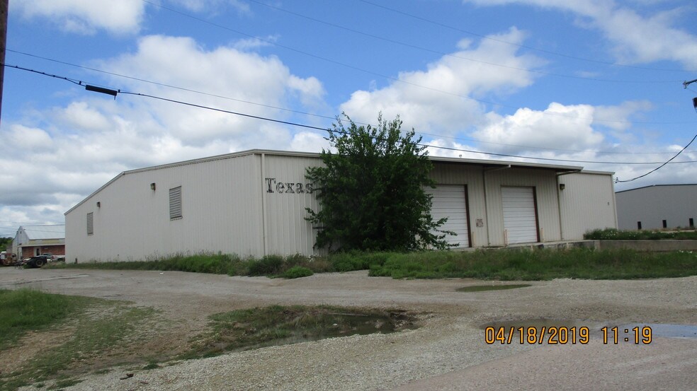More Photos Of 1513 Drisco Dr, Brownwood Unknown For Lease