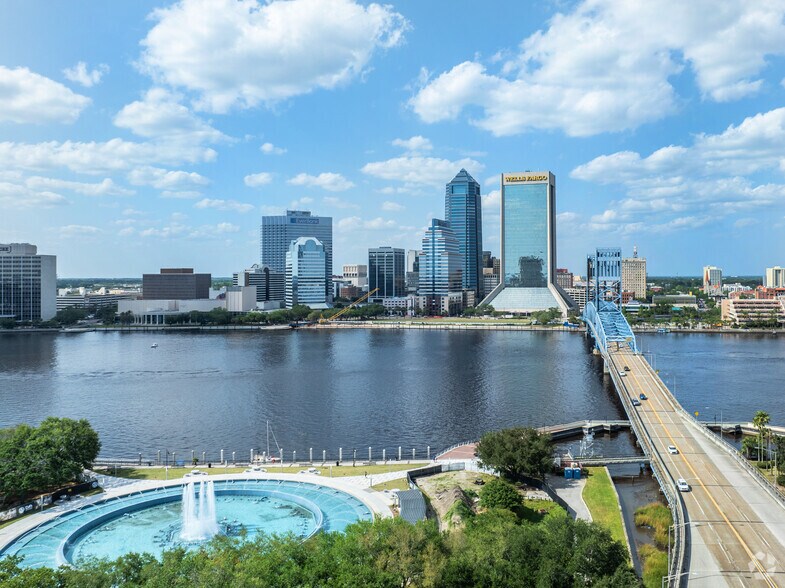 More Photos Of 1 Independent Dr, Jacksonville Office For Sale