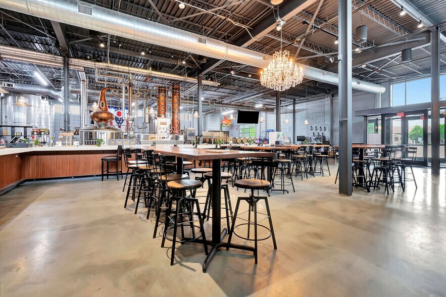 More Photos Of 3717 Jonlen Dr, Fairfax Flex For Lease