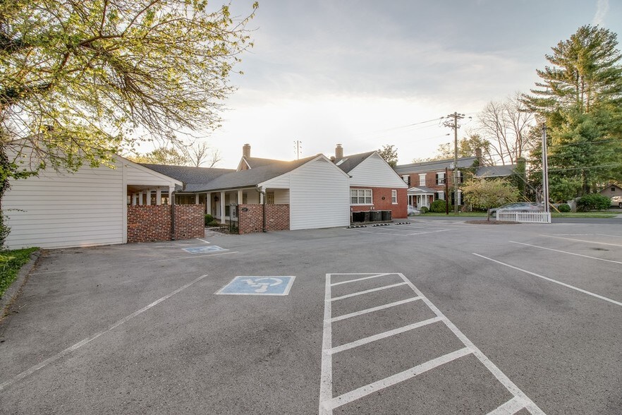 More Photos Of 325 Bridge St, Franklin Office For Sale