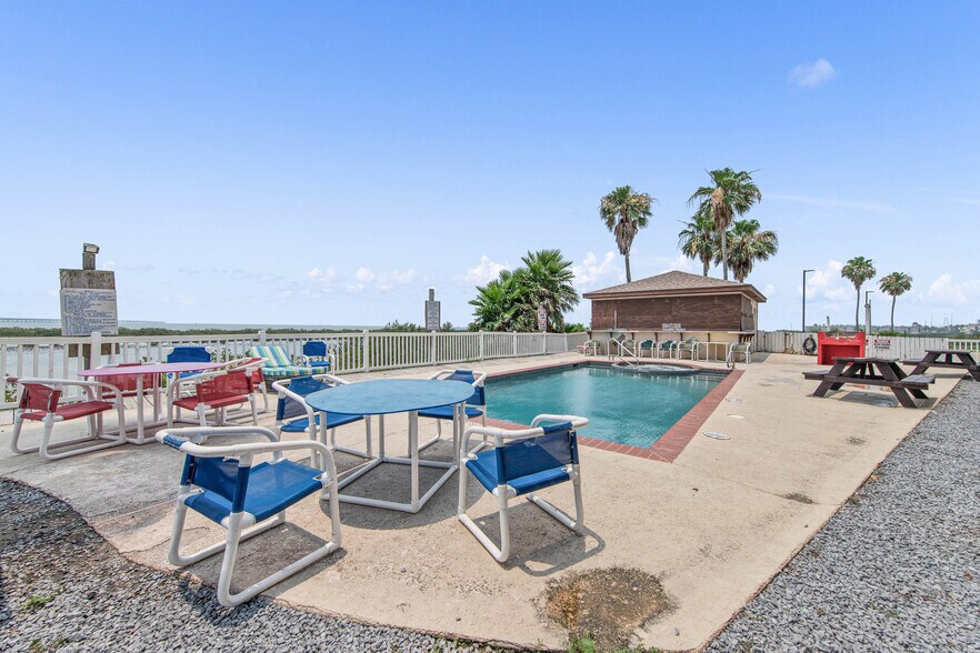 More Photos Of 901 Padre Blvd, South Padre Island Hotel For Sale