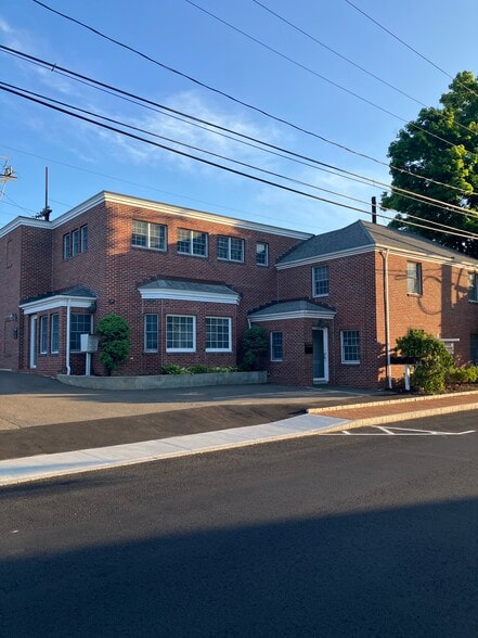 Primary Photo Of 27 Pine St, New Canaan Office For Lease