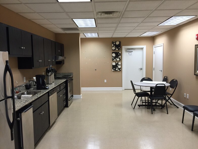 More Photos Of 1252 Virgil Langford Rd, Bogart Bank For Lease