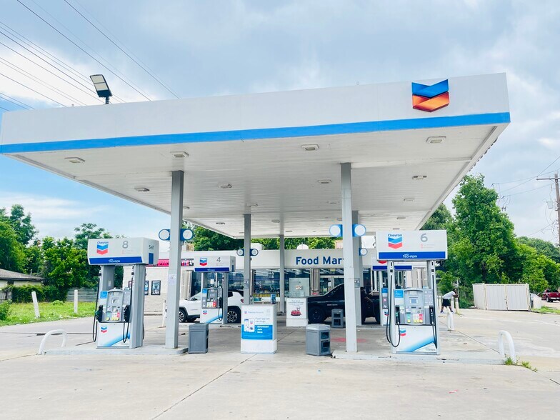 More Photos Of 1621 Collingsworth St, Houston Service Station For Sale