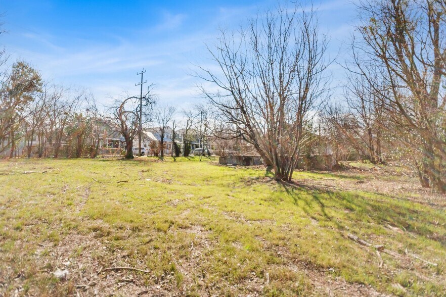 More Photos Of 931 N Olive St, San Antonio Land For Sale